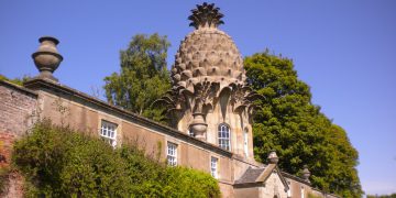 Dunmore's Pineapple in Scotland